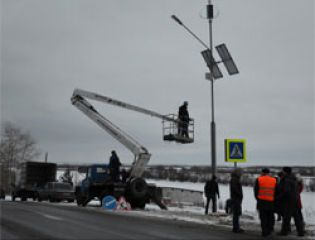 На дорогах Поморья установлены фонари с ветро-солнечными генераторами