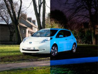 Nissan разработал светящуюся в темноте краску для кузова (видео)