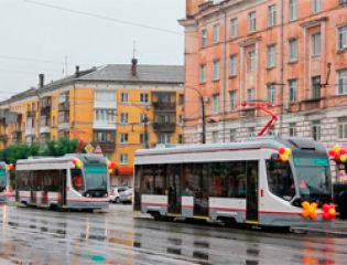 На улицы Твери вышли первые в мире односекционные низкопольные трамваи