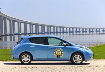 Европейский и мировой автомобиль 2011 года NISSAN LEAF – в Москве