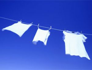 Изобретена чудо-ткань, очищающаяся без стирки