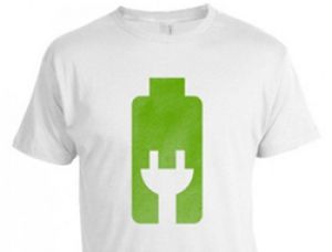 Обычную футболку превратили в аккумулятор