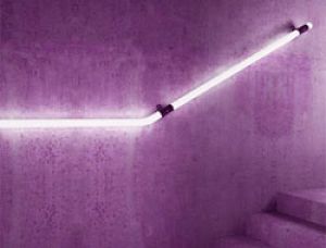 Светодиодные поручни для темных лестничных клеток