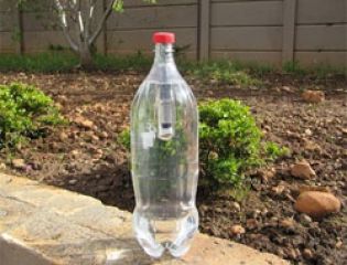 Представлена сверхдешевая переносная лампа на солнечных батареях