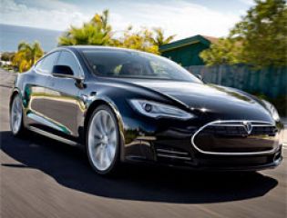 Tesla планирует продавать подержанные электромобили
