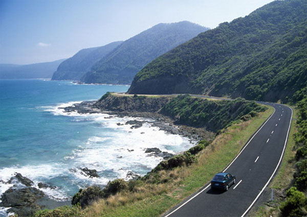 Great Ocean Road - одна из самых живописных дорог мира Great Ocean Road - одна из самых живописных дорог мира