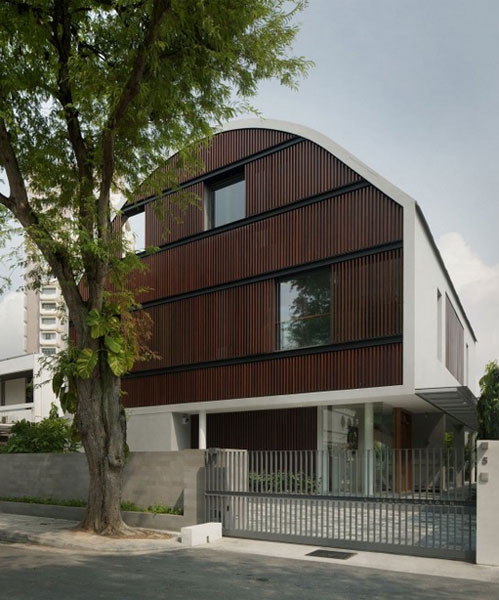  Wind Vault House  ,   